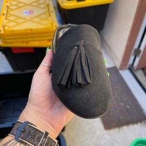 Size 7 black slides